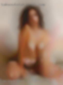 Midage free loose babes mature in Vincennes.